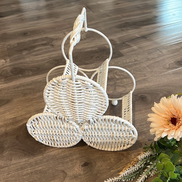 FARMHOUSE White wicker wine bottle holder - Picture 5 of 7